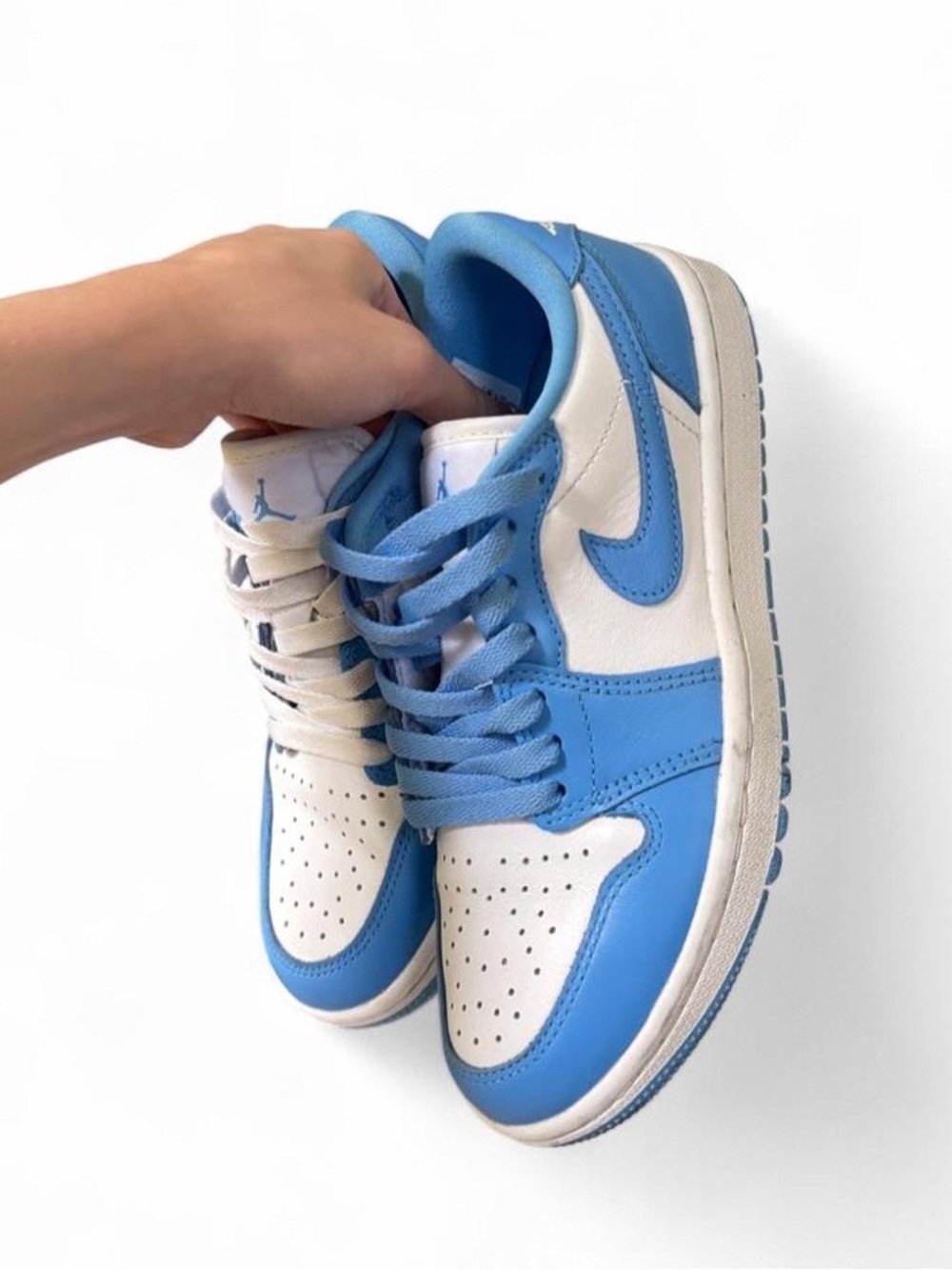 GOLF x Jordan
Jordan 1 Low UNC Colorway